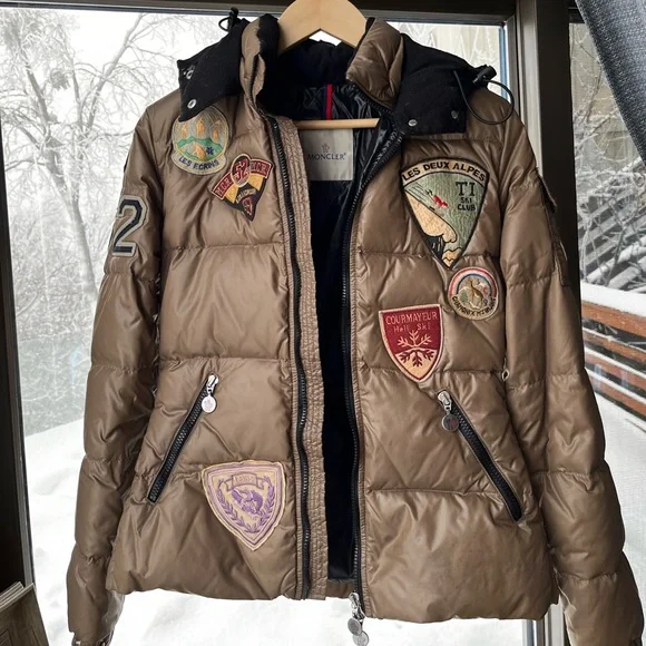 Moncler: Patches Coat Ski Alps Patch Limited Edition Puffer Jacket (Brown) ❄️